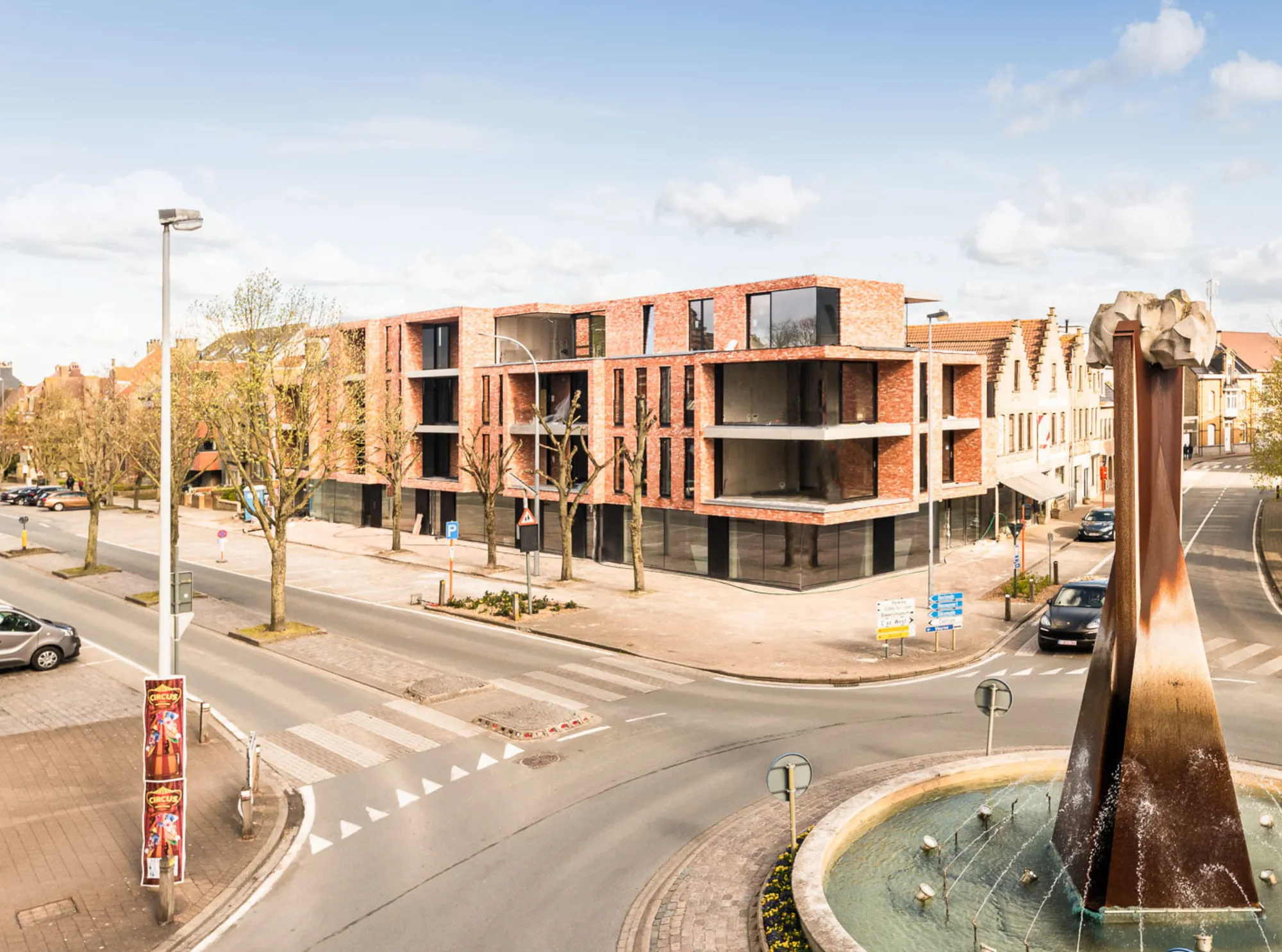 Zicht op De Dreve vanop het kruispunt in Veurne